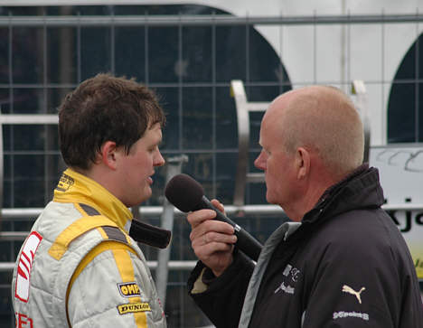 Michel Nykjær forudser en svær weekend, med de mange ekstra kilo i SEAT raceren.
